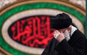 نقش آیت‌الله خامنه‌ای در احیای عزاداری فاطمیه/ دعای خاص رهبر انقلاب در این ایام