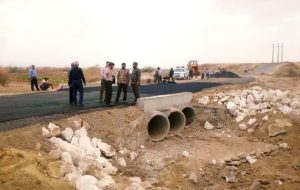 احداث پل رودخانه قمرود برای اتصال روستا‌های ملک قلعه و قشلاق/ اهتمام بسیج سازندگی قم در اجرای طرح‌های محرومیت زدایی