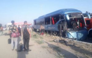برخورد اتوبوس با نیوجرسی در بزرگراه تهران- قم سبب فوت دو نفر شد