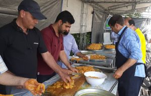 اطعام ۸۳ هزار زائر حرم حضرت معصومه(س) در روز عید غدیر