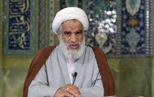 علت دشمنی استکبار با ایران به خاطر اقامه دین بر پایه مردم‌سالاری دینی است